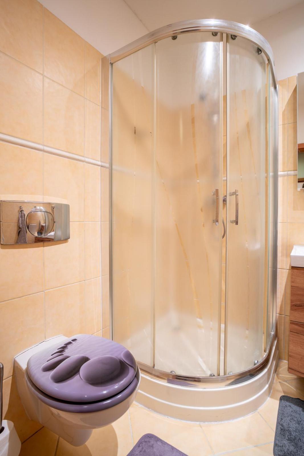 A Cozy Apartment In Bratislava Downtown Εξωτερικό φωτογραφία