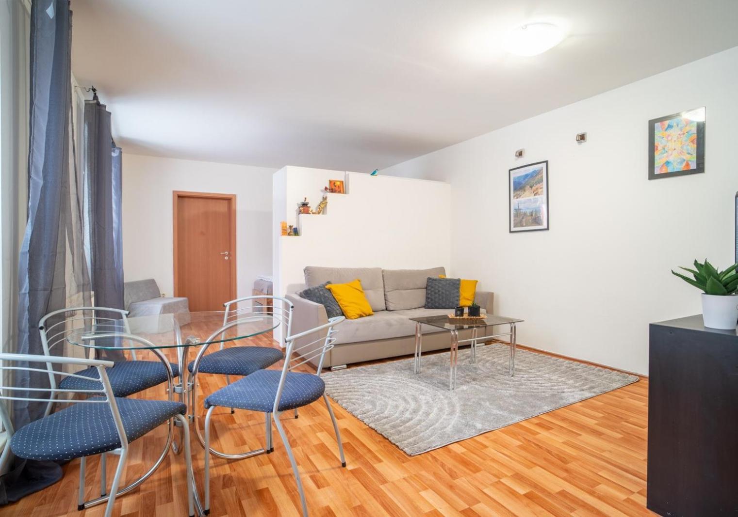 A Cozy Apartment In Bratislava Downtown Εξωτερικό φωτογραφία